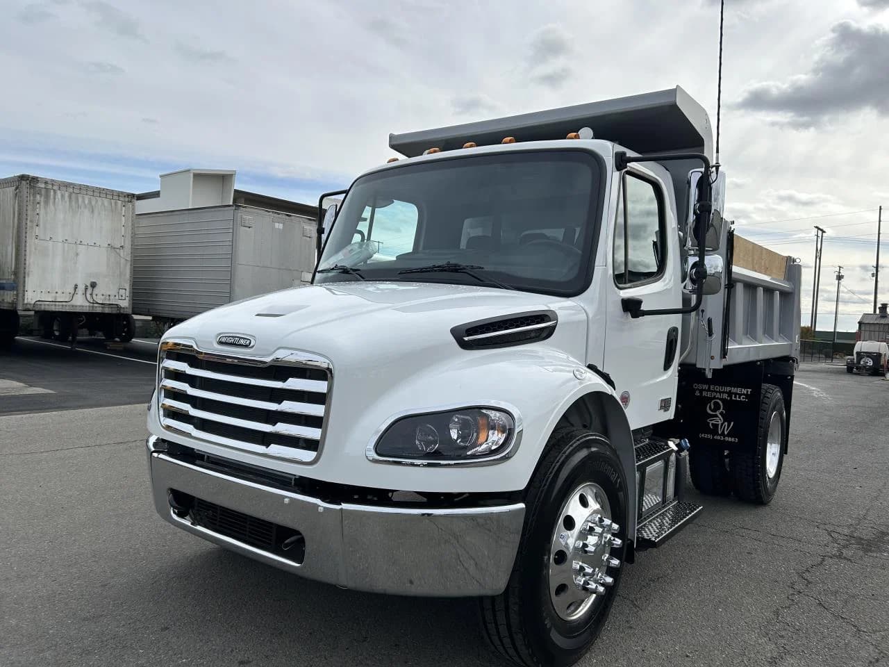 2025 Freightliner M2 106