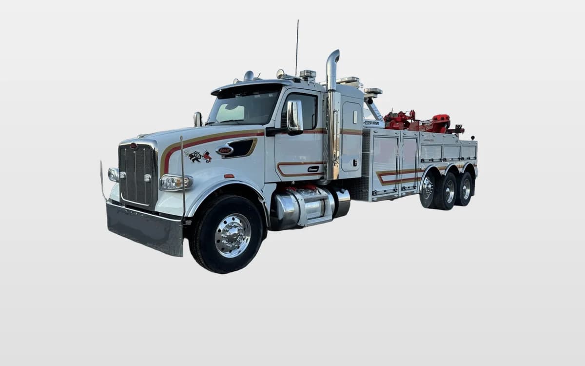 2023 Peterbilt 567