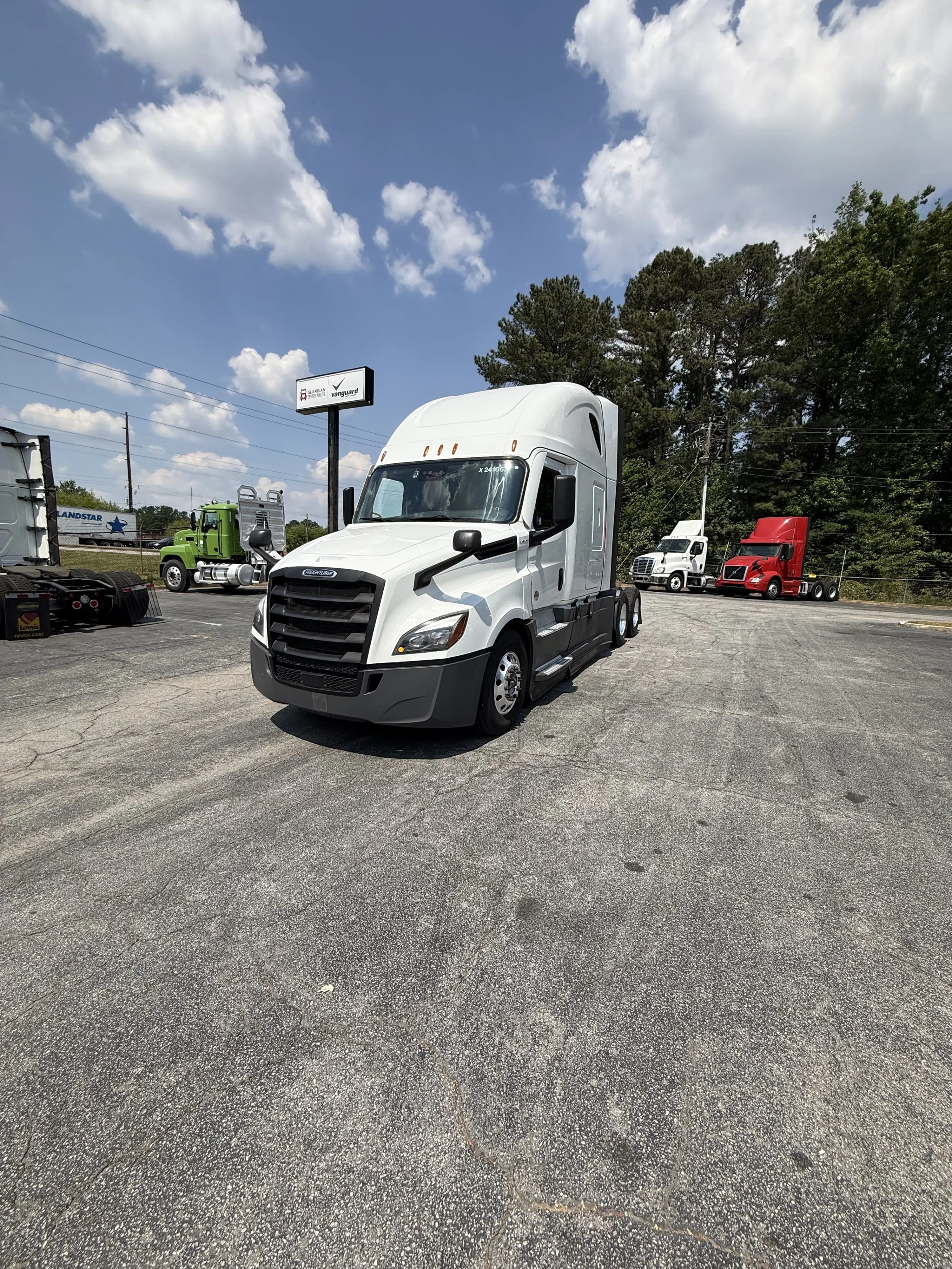 2024 Freightliner Cascadia
