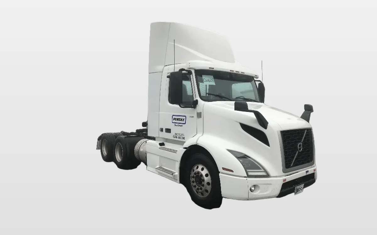 2020 Volvo VNR 640 in Pottsville, PA