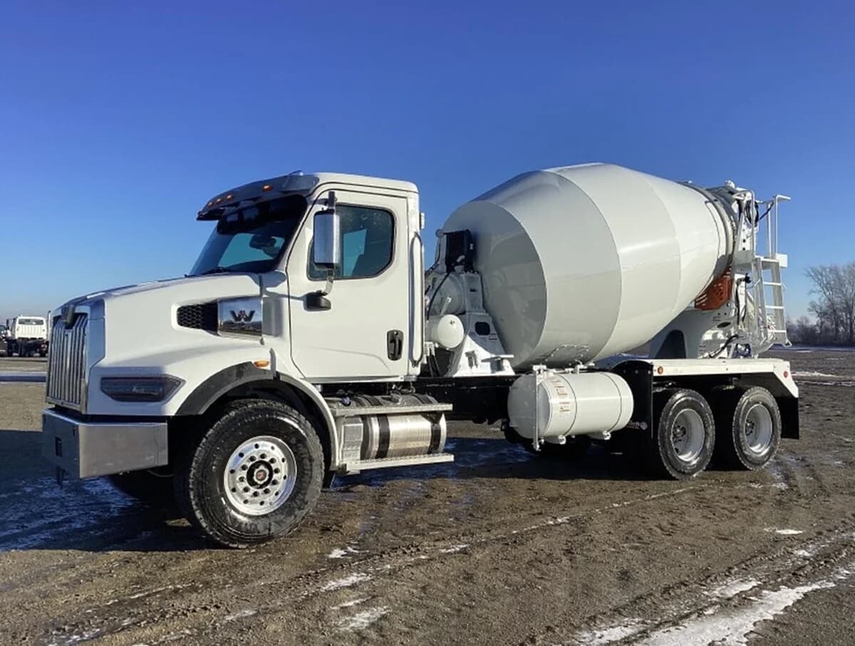 2027 Western Star 47X