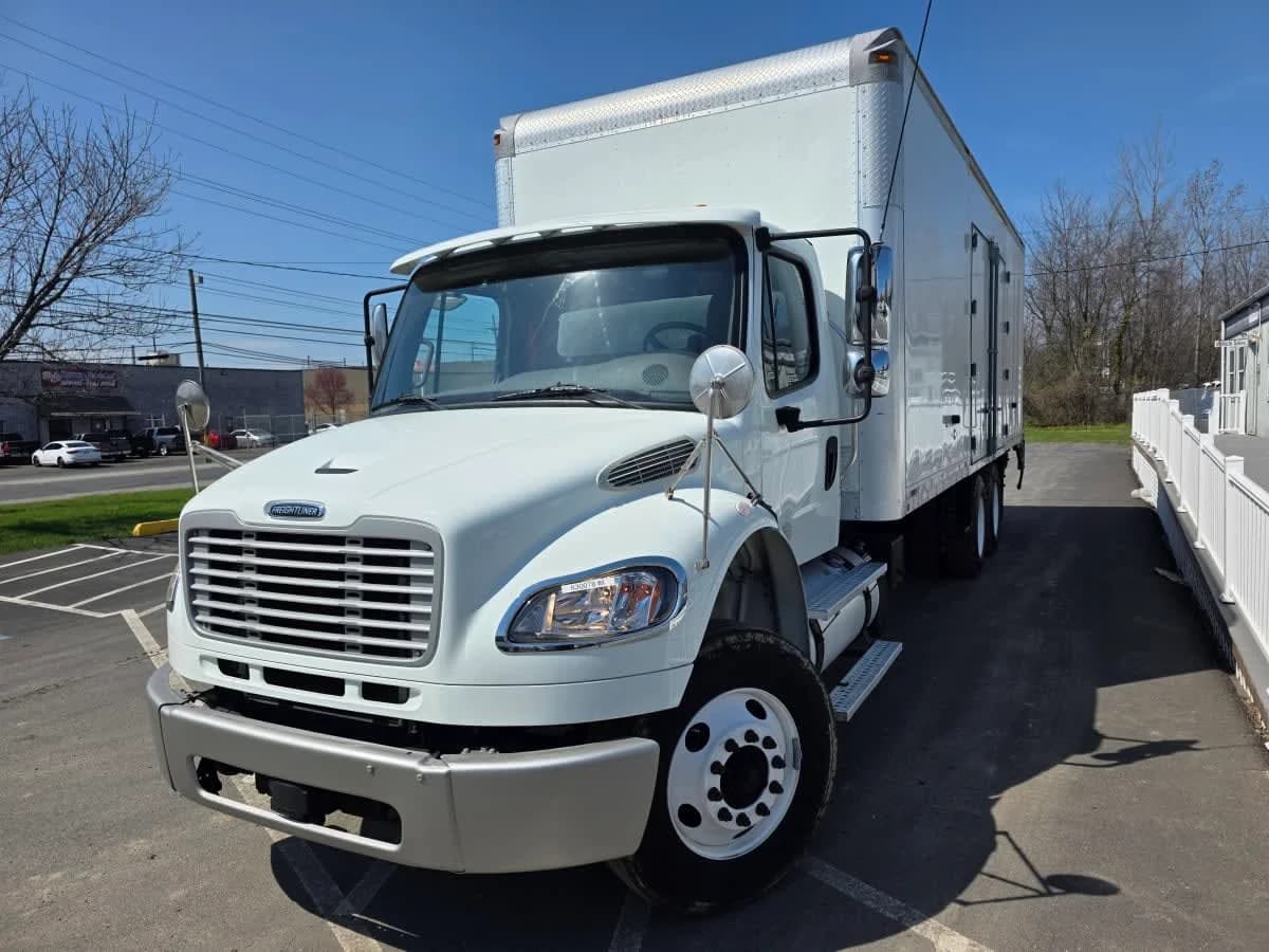 2019 Freightliner M2 106