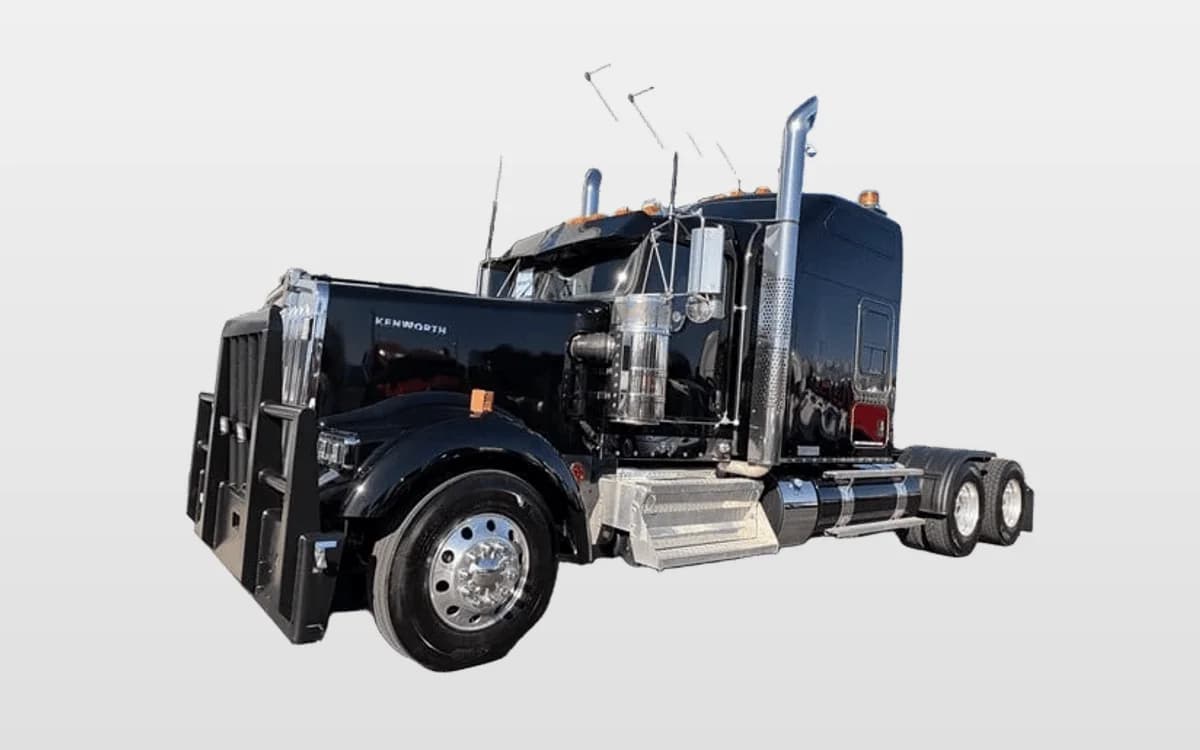 2025 Kenworth W900