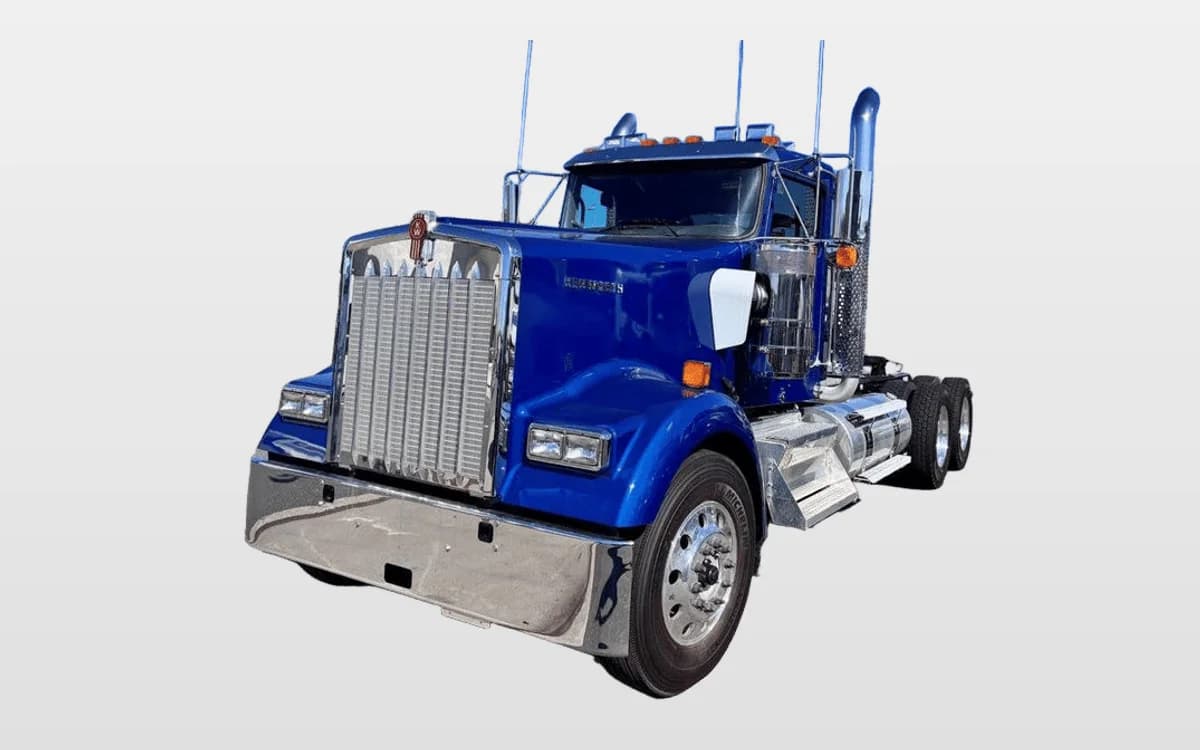 2025 Kenworth W900