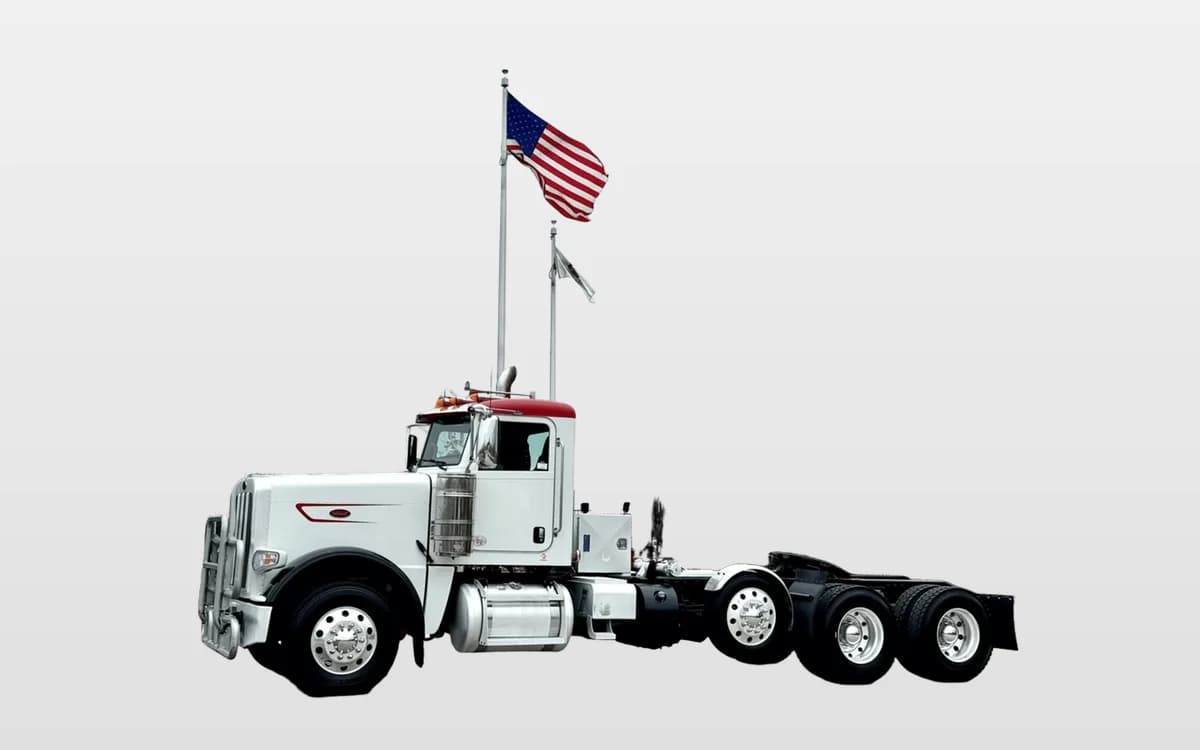 2023 Peterbilt 389