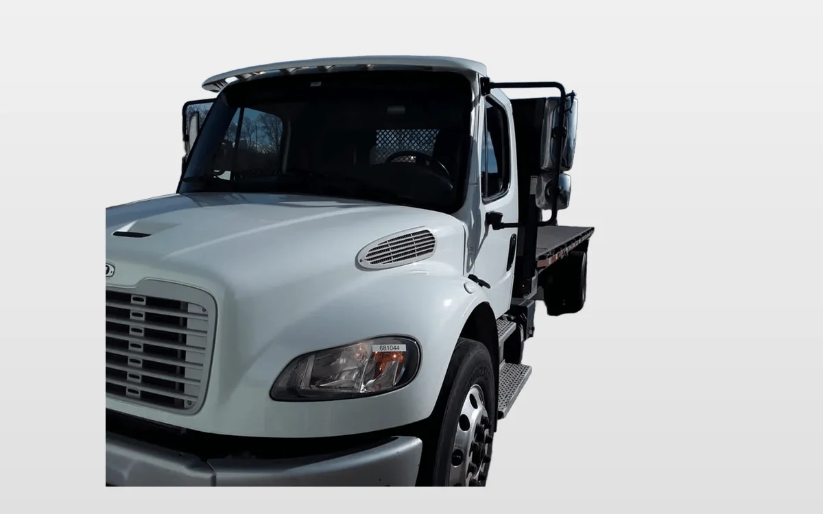 2018 Freightliner M2 106