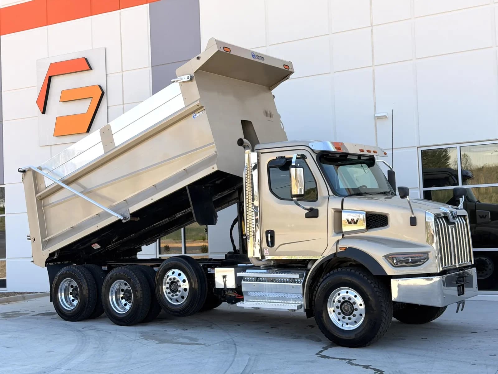 2024 Western Star 4700