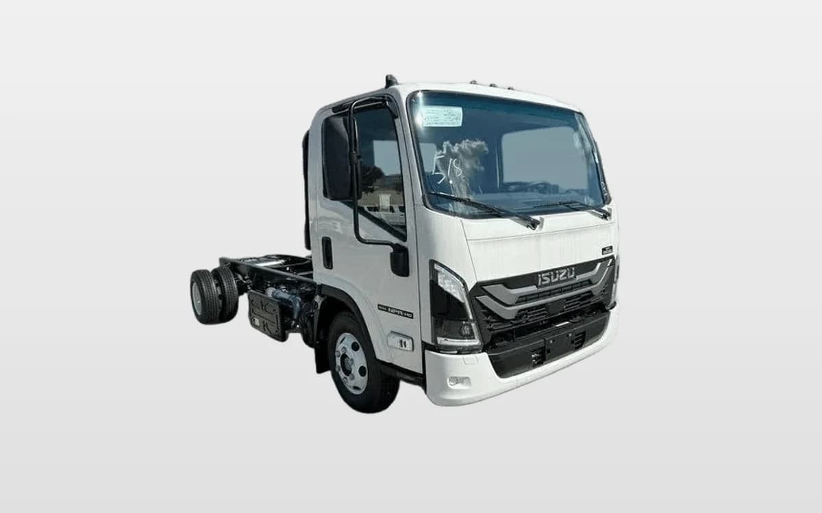 2025 Isuzu NPR