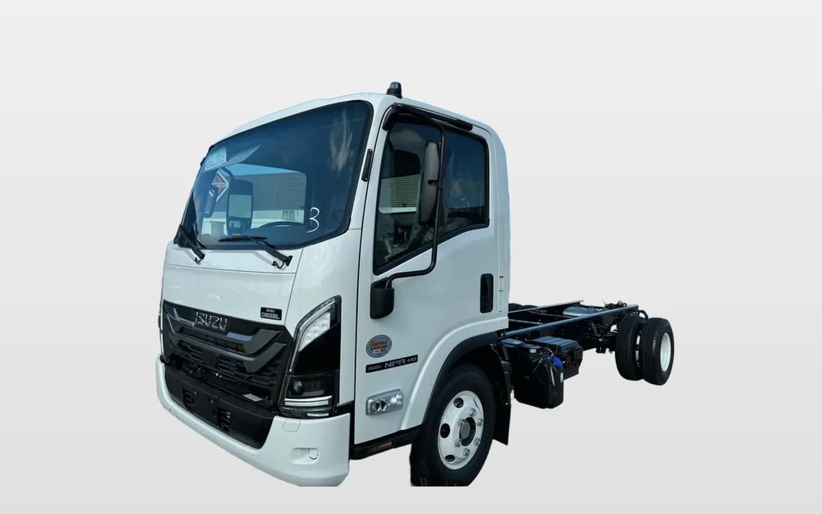 2025 Isuzu NPR in Cedar Rapids, IA