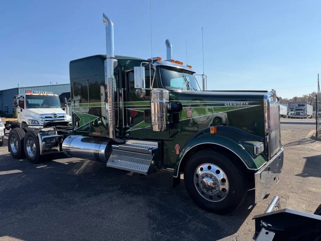 2026 Kenworth W900