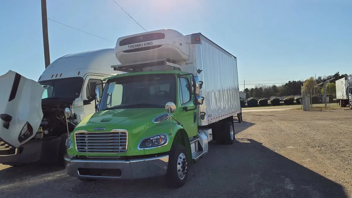 2020 Freightliner M2 106