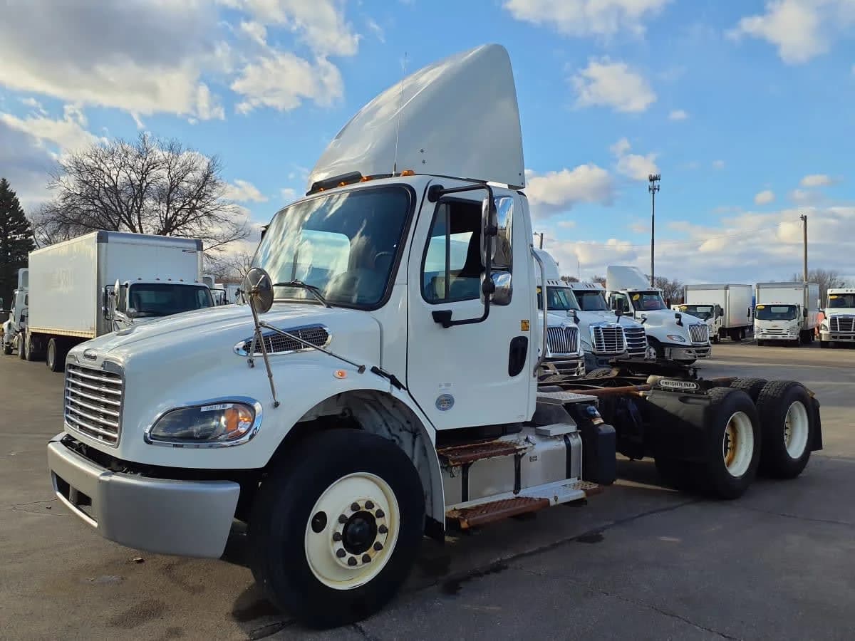 2022 Freightliner M2 106