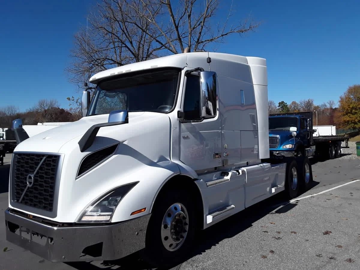 2020 Volvo VNR 640