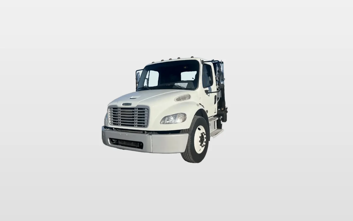 2012 Freightliner M2 106