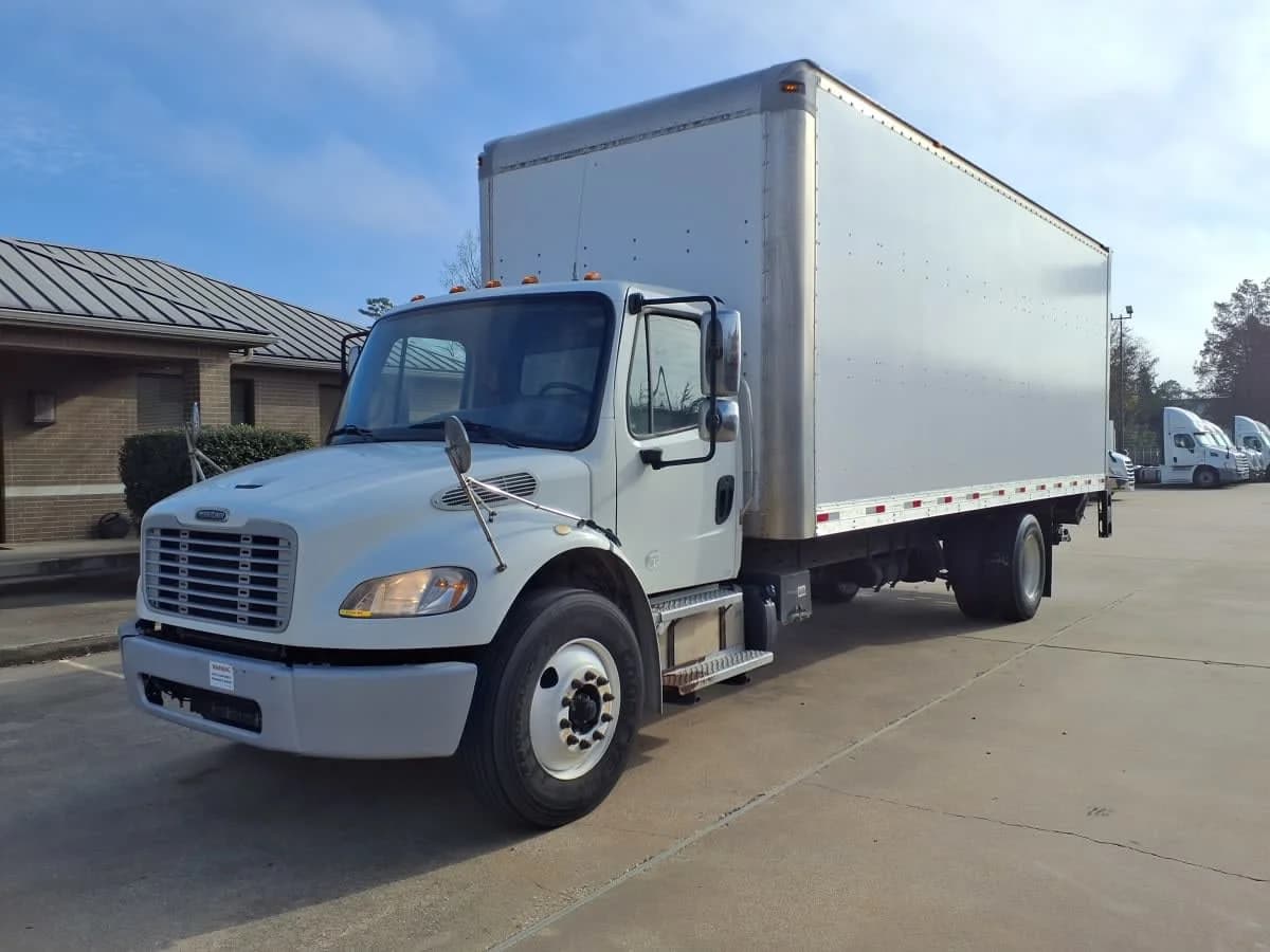 2018 Freightliner M2 106