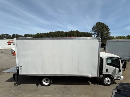 2025 Isuzu NRR