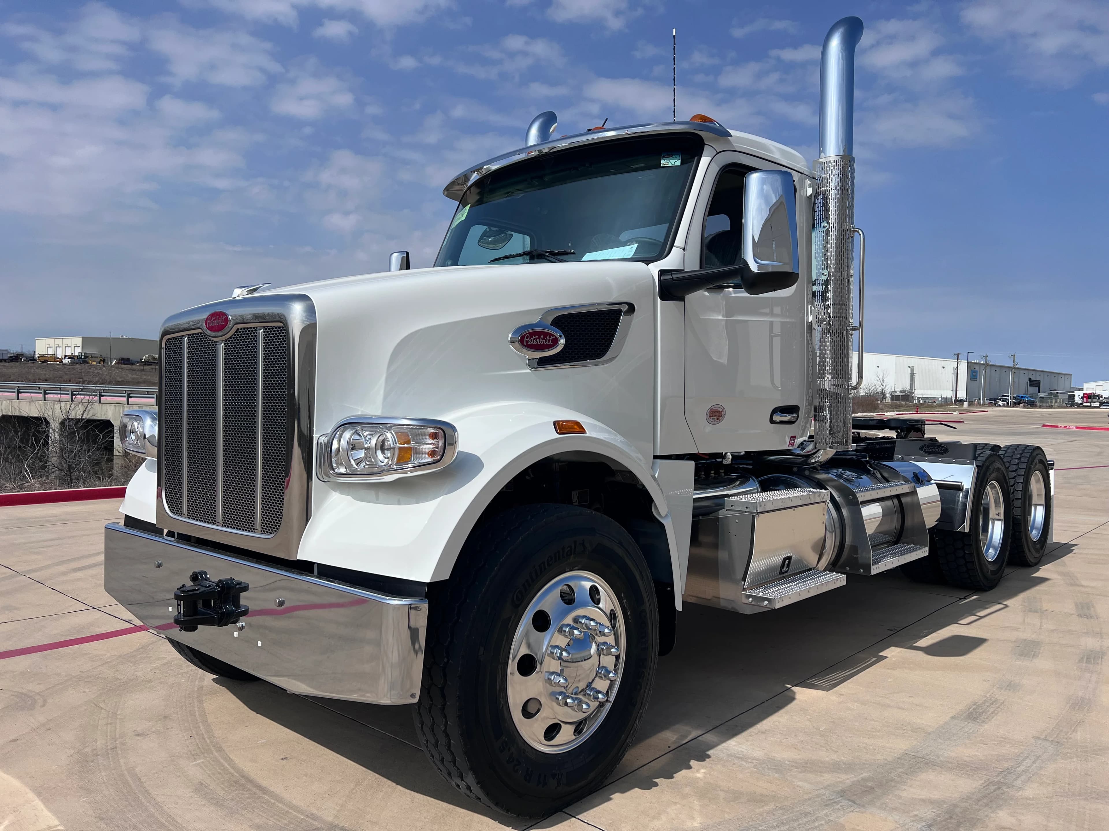 2027 PETERBILT 567