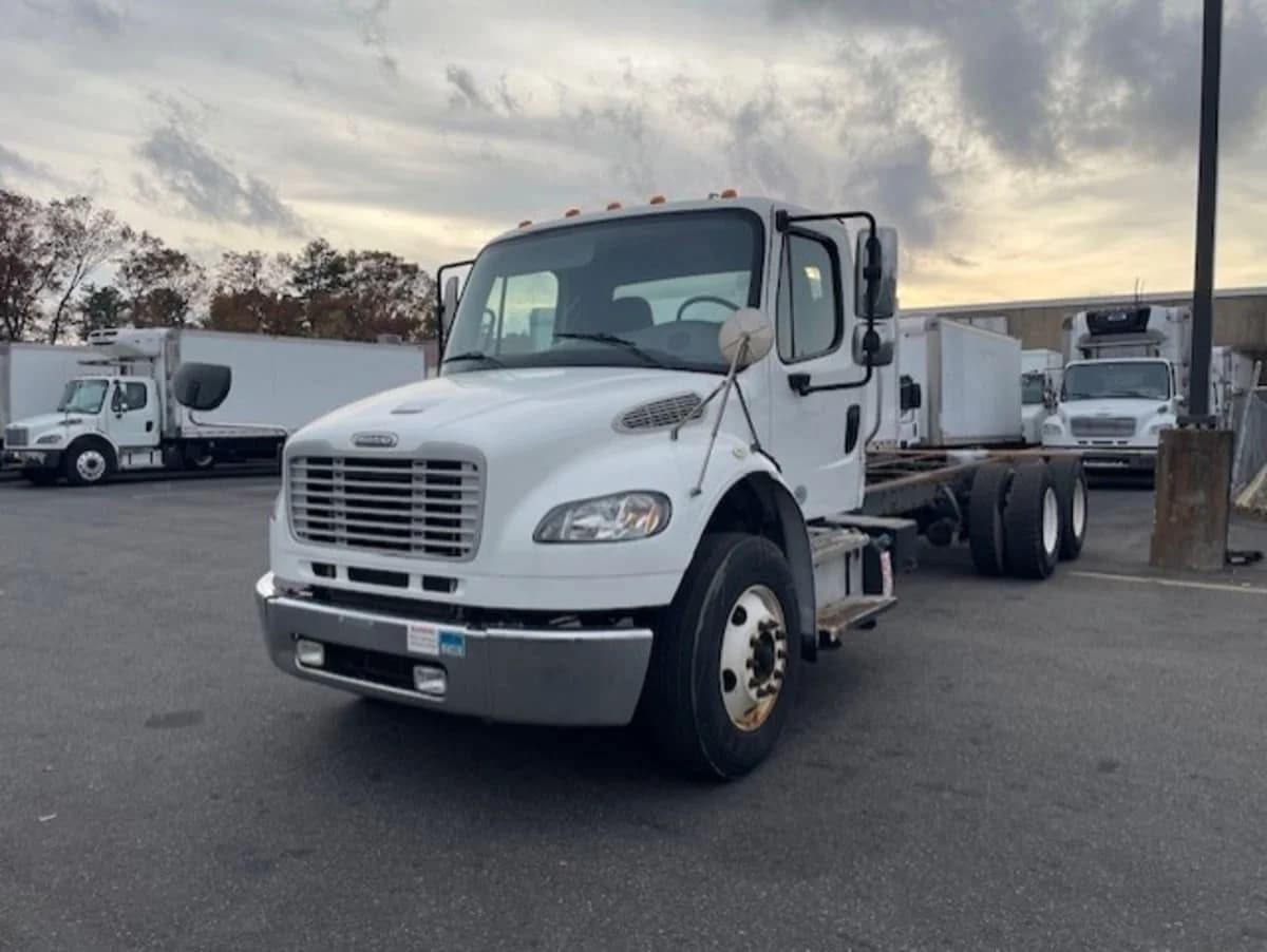 2016 Freightliner M2 106