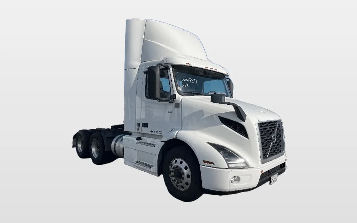 2020 Volvo VNR 640 in Torrance, CA
