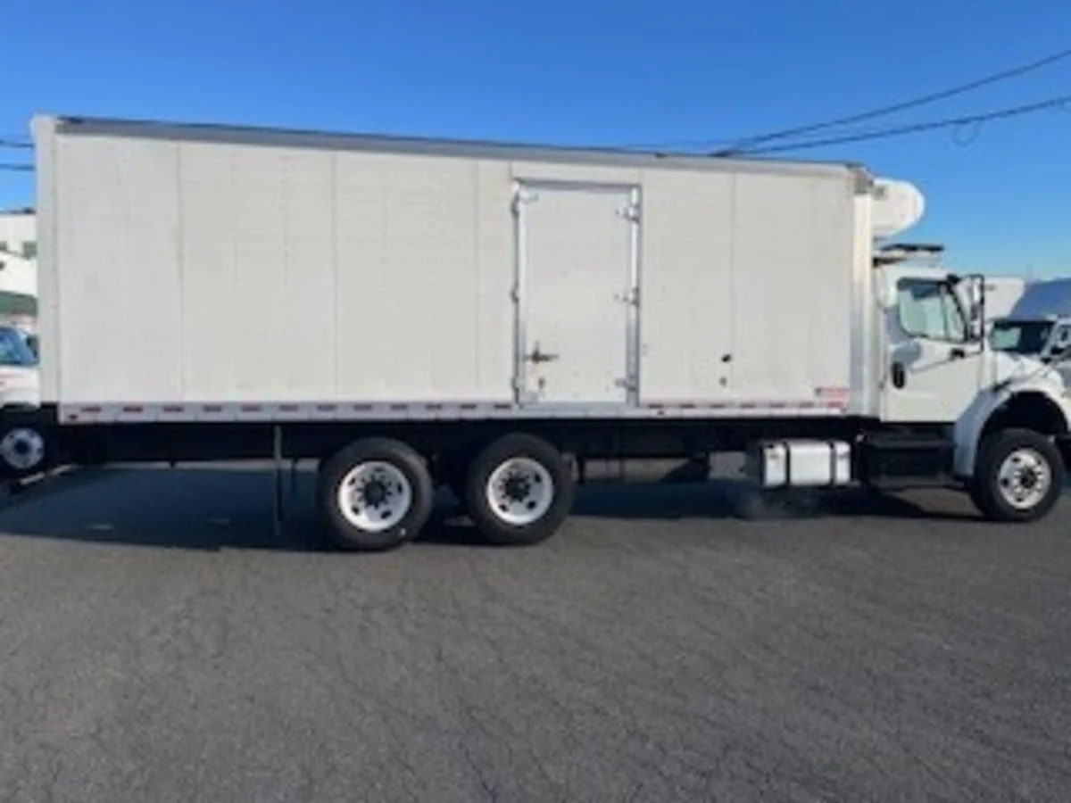 2020 Freightliner M2 106