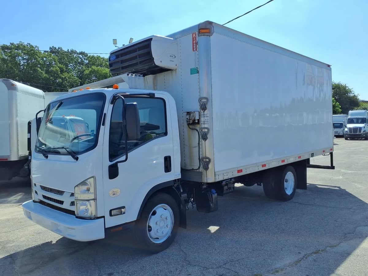 2017 Isuzu NRR