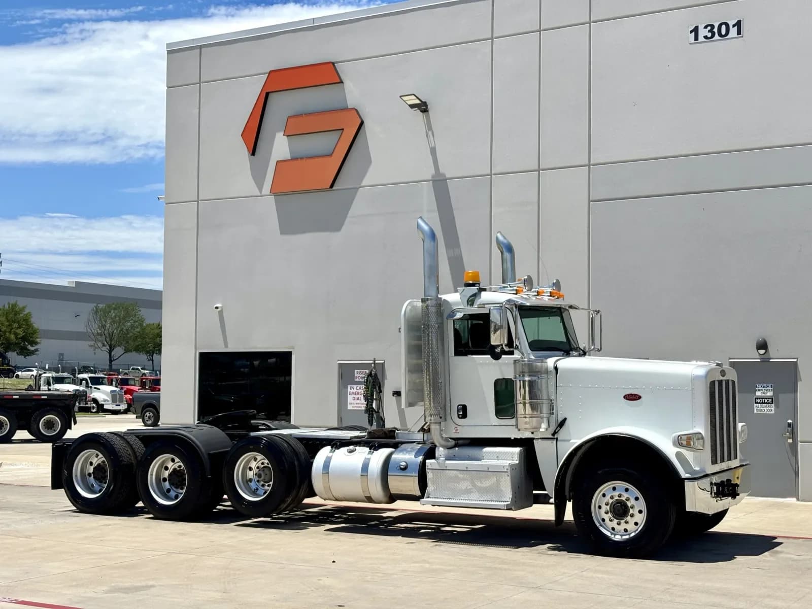 2015 Peterbilt 389