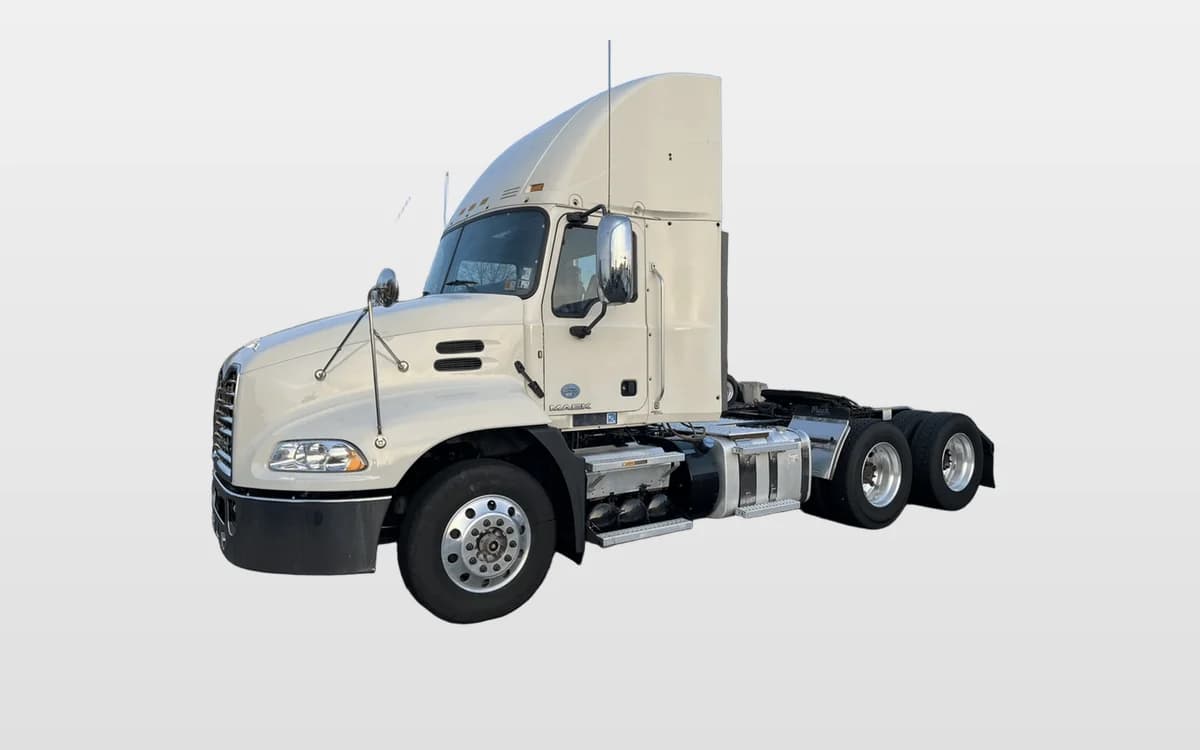 2016 Mack Pinnacle