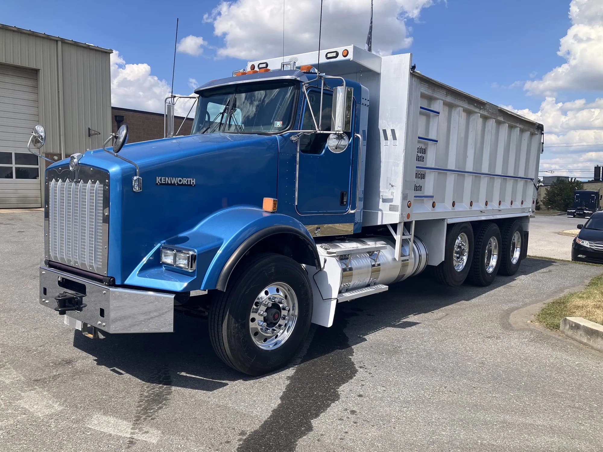 2023 Kenworth T800