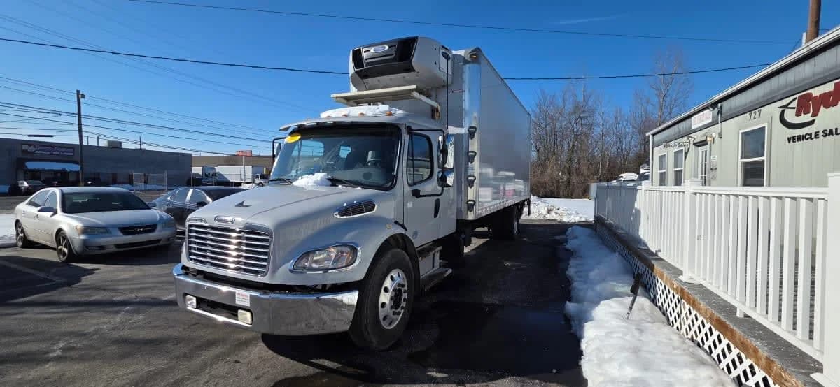 2017 Freightliner M2 106