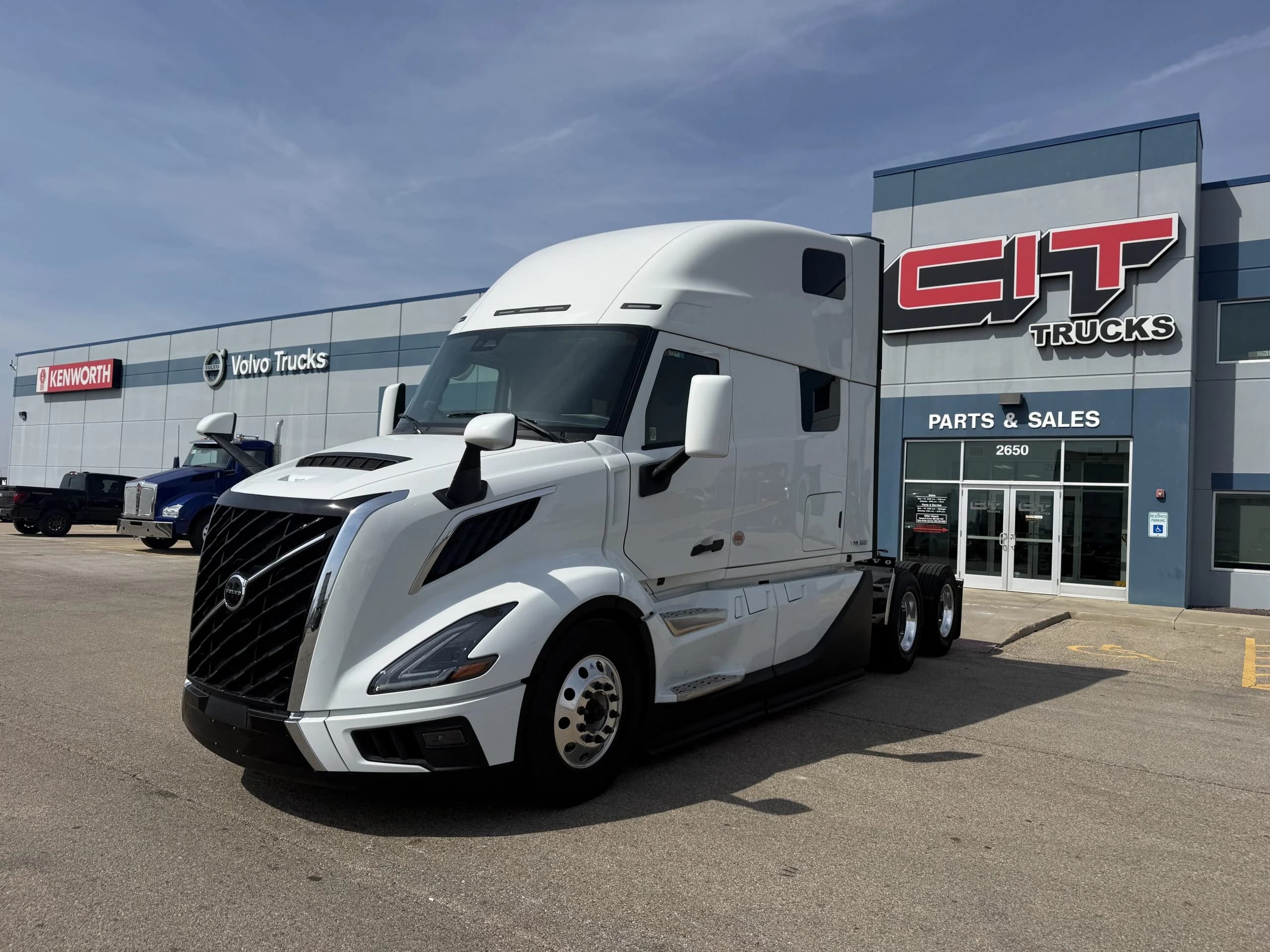2027 Volvo VNL 860