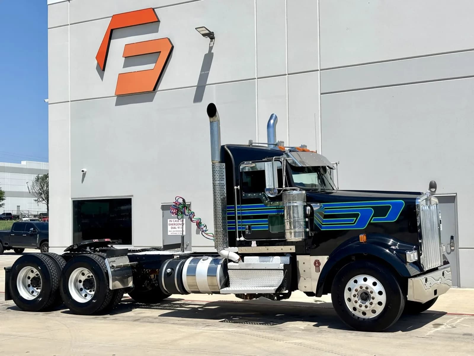 2020 Kenworth W900