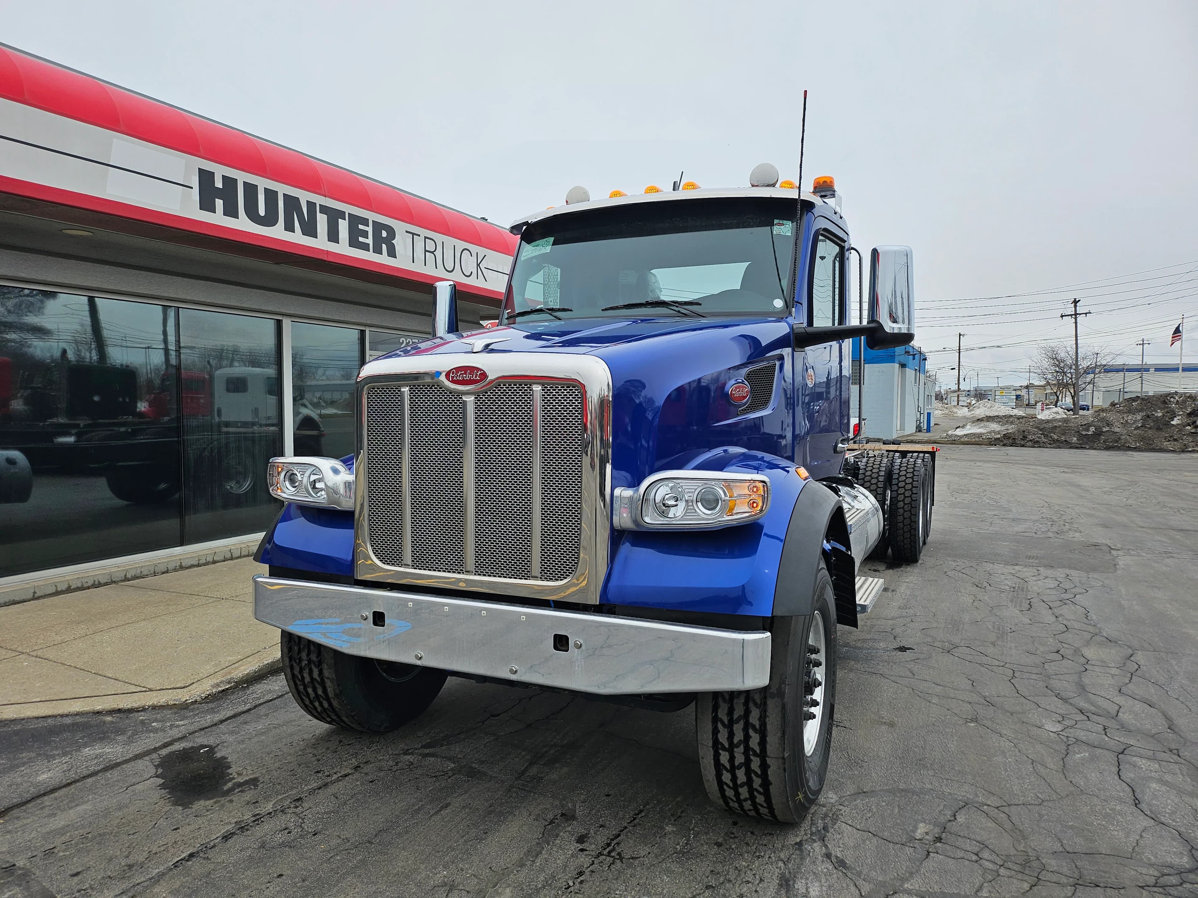 2025 Peterbilt 567