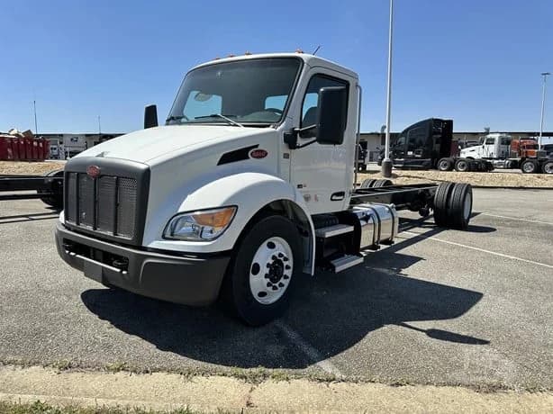 2025 Peterbilt 536