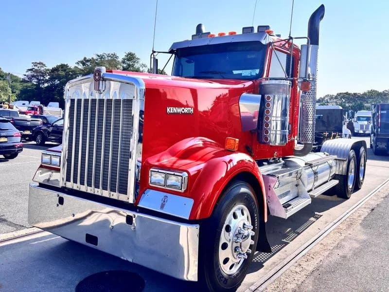 2020 Kenworth W900