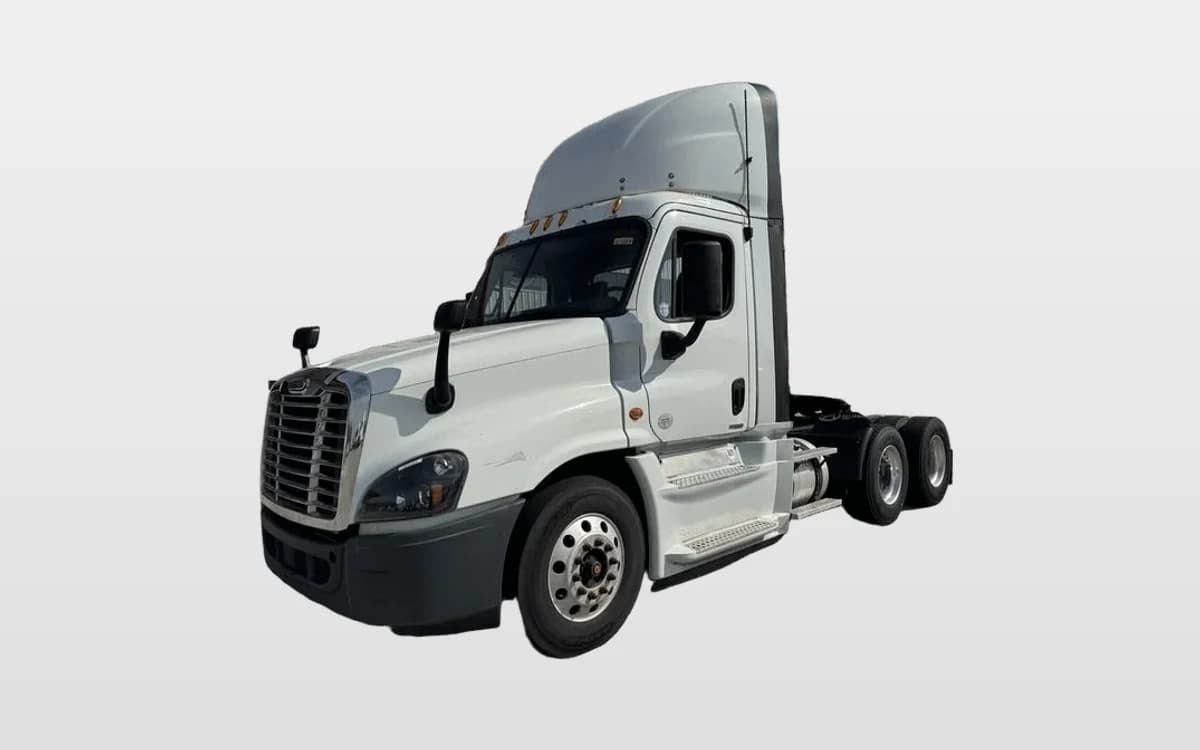 2016 Freightliner Cascadia in Columbus, OH