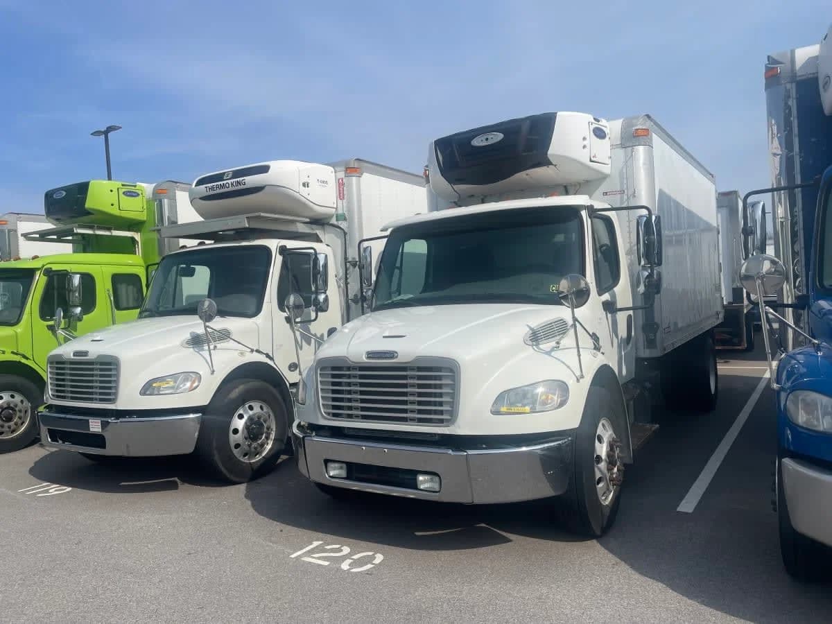 2017 Freightliner M2 106
