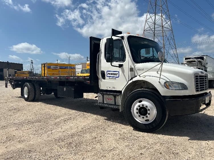 2019 Freightliner M2 106