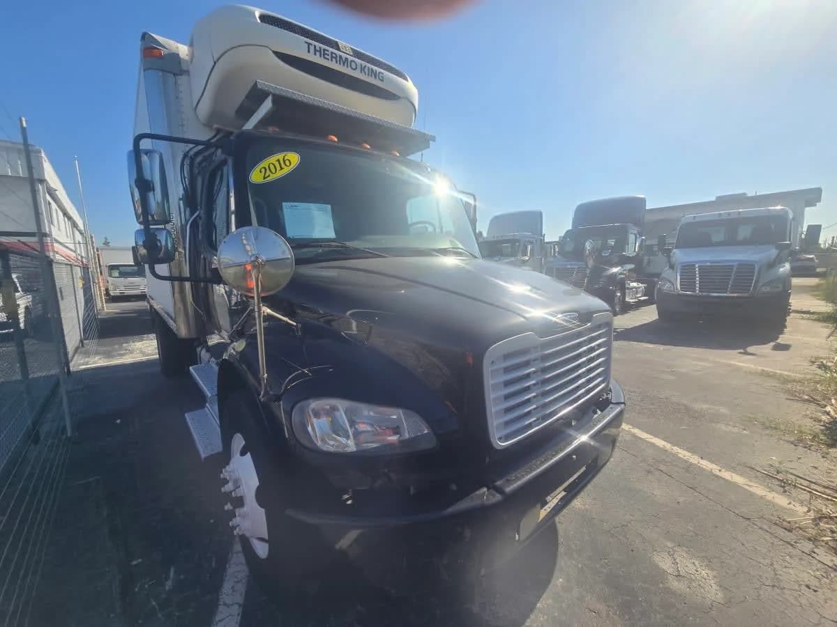 2016 Freightliner M2 106