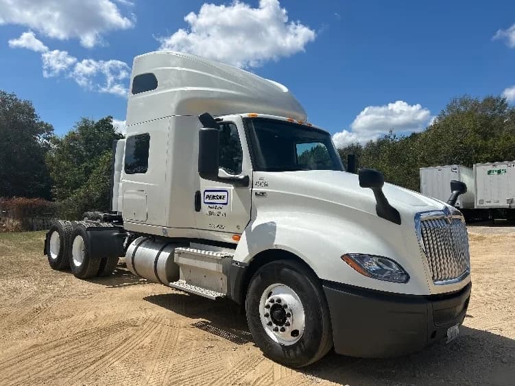 2022 International LT