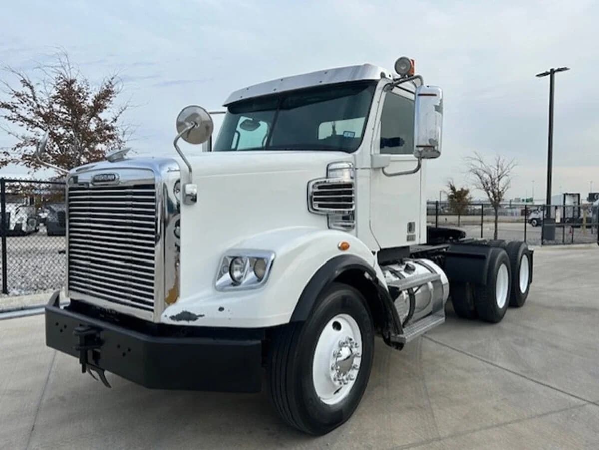 2021 Freightliner 122SD