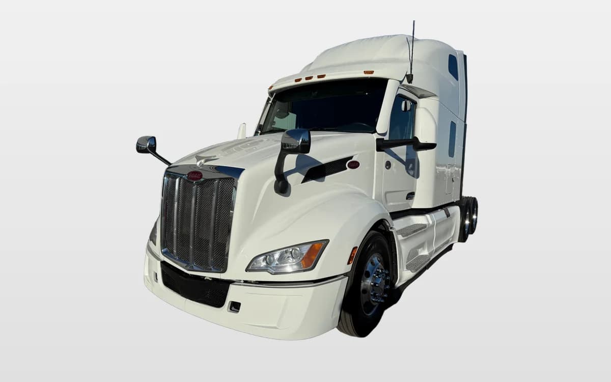 2023 PETERBILT 579