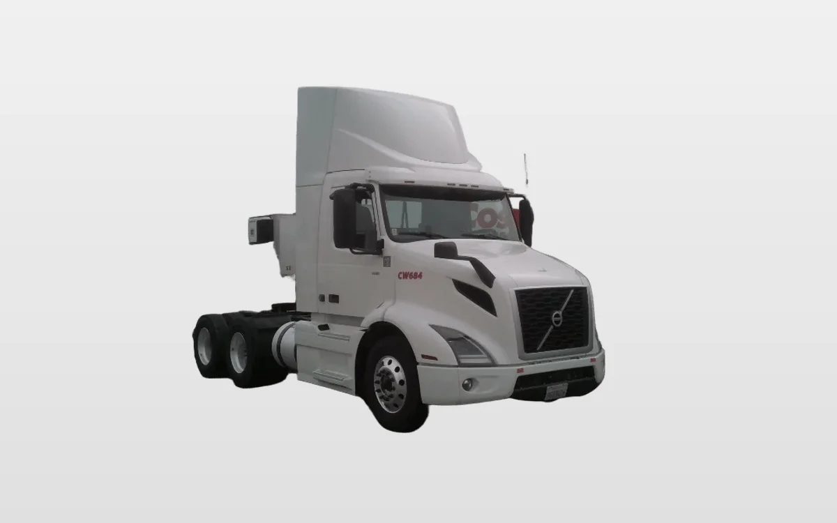 2021 Volvo VNR 640 in Stockton, CA