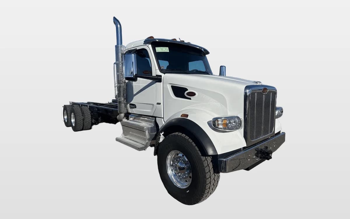 2025 Peterbilt 567
