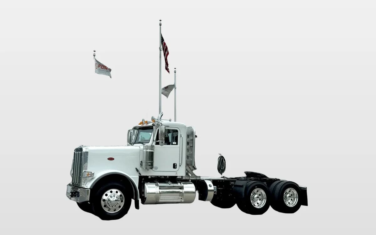 2020 Peterbilt 389