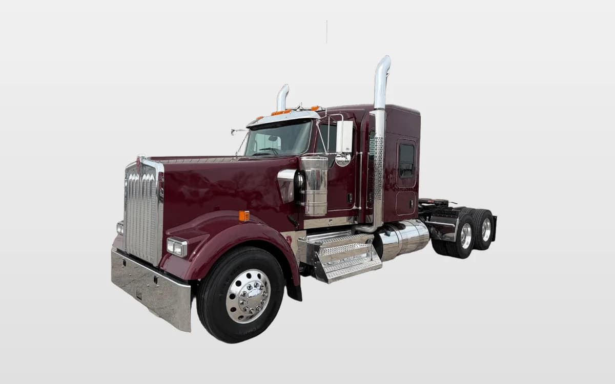 2027 Kenworth W900