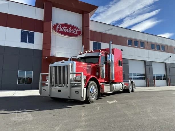 2024 Peterbilt 389