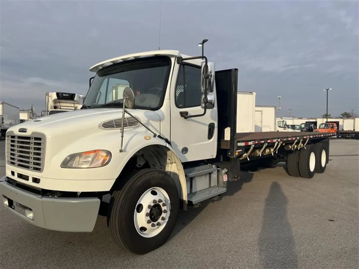 2017 Freightliner M2 106