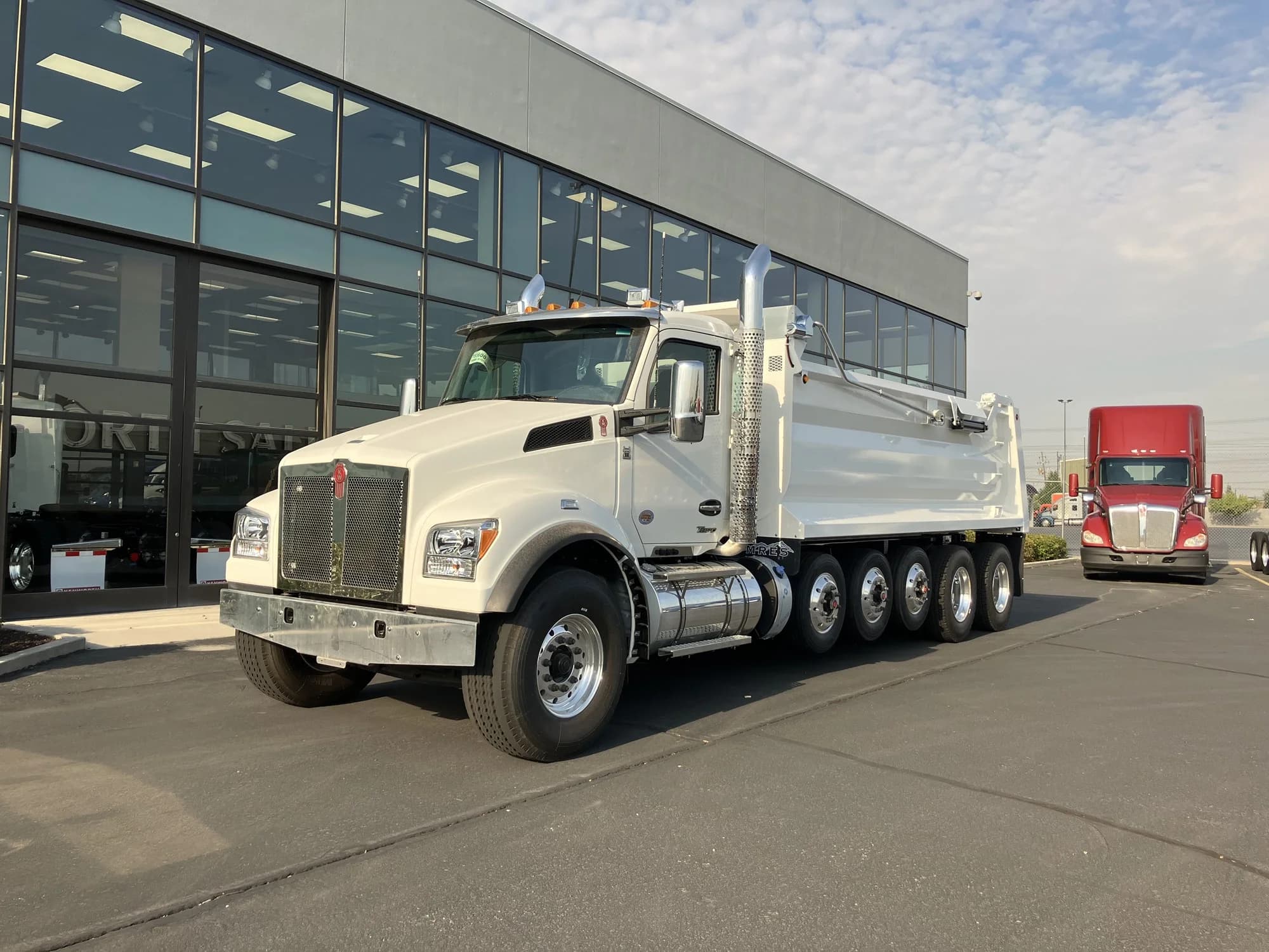 2026 Kenworth T880