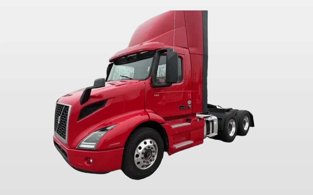 2022 Volvo VNR 640 in Indianapolis, IN
