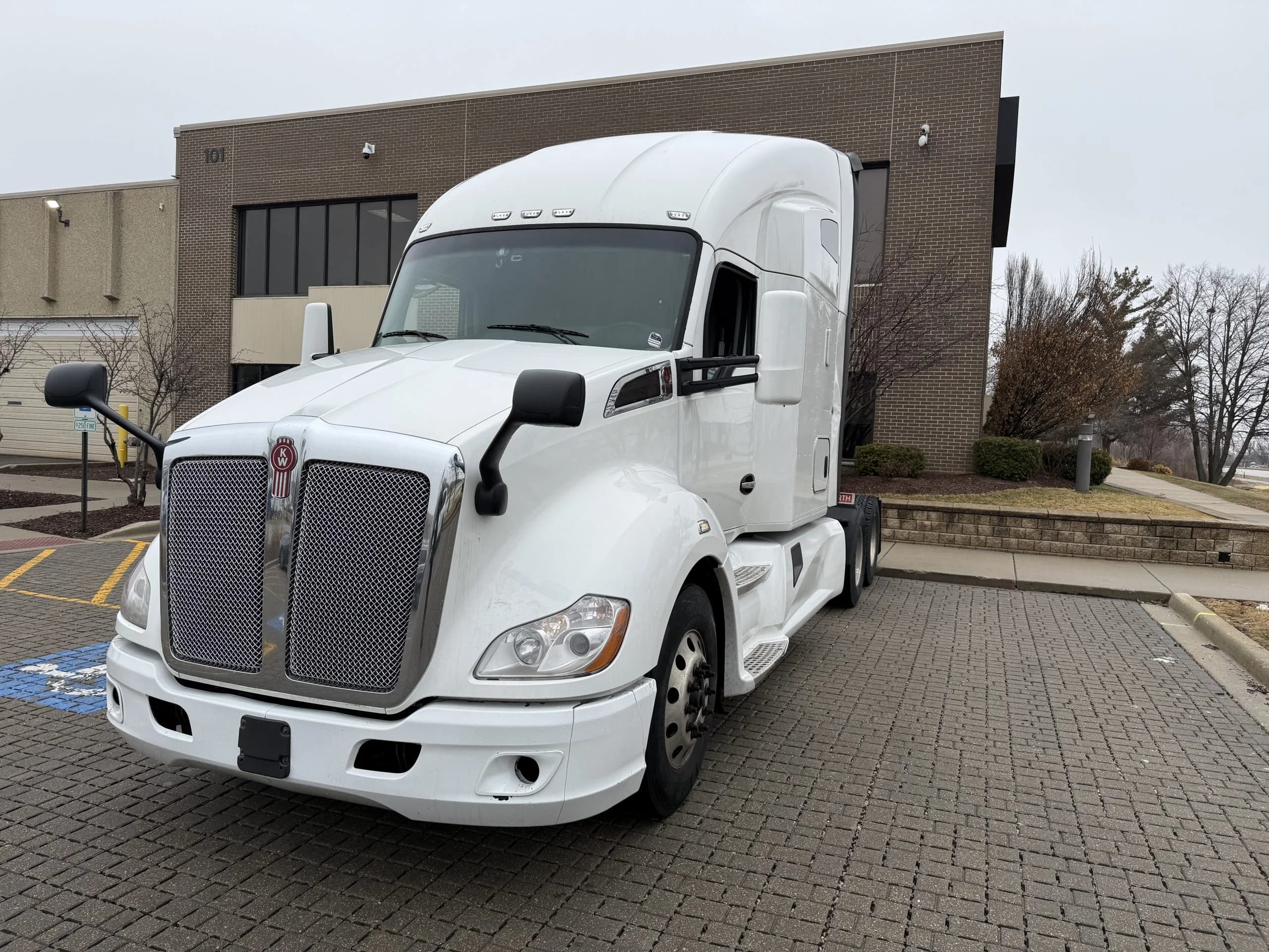 2022 Kenworth T680